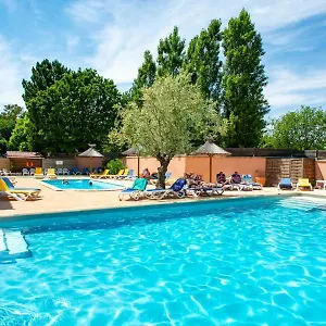 https://camping-le-luberon.fr-provencehotel.com