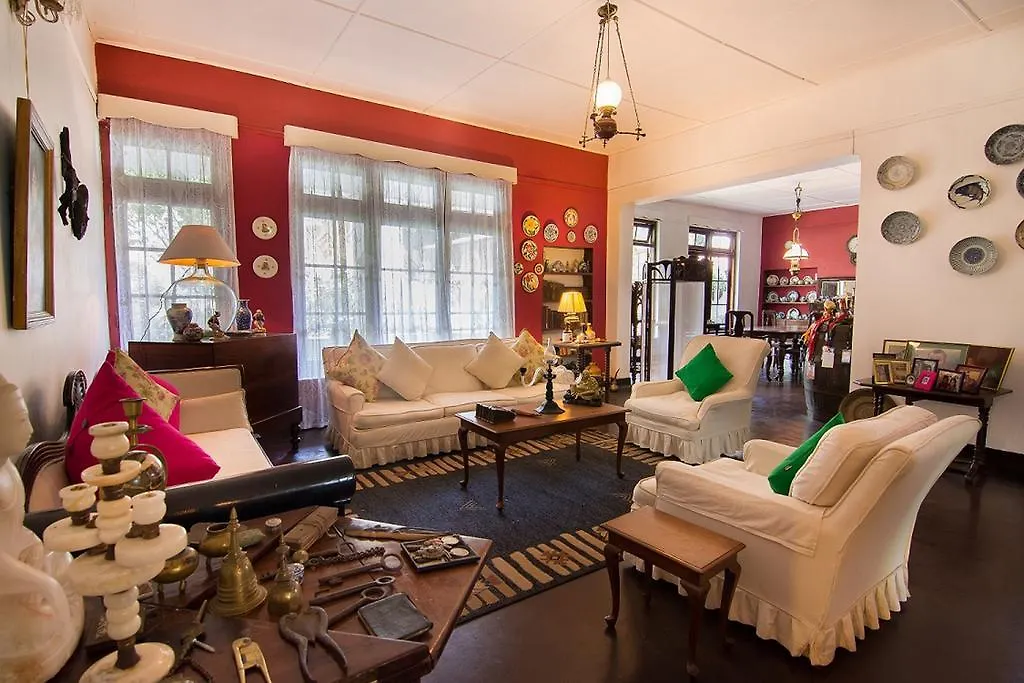 The Kandyan Manor By Bhathiya & Suzy Alloggio in famiglia